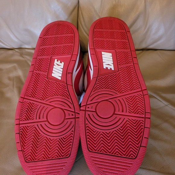 NIKE LOW TOP SHOES - Picture 5 of 5